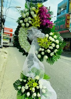 Hoa chia buồn: Hư không - Mr123